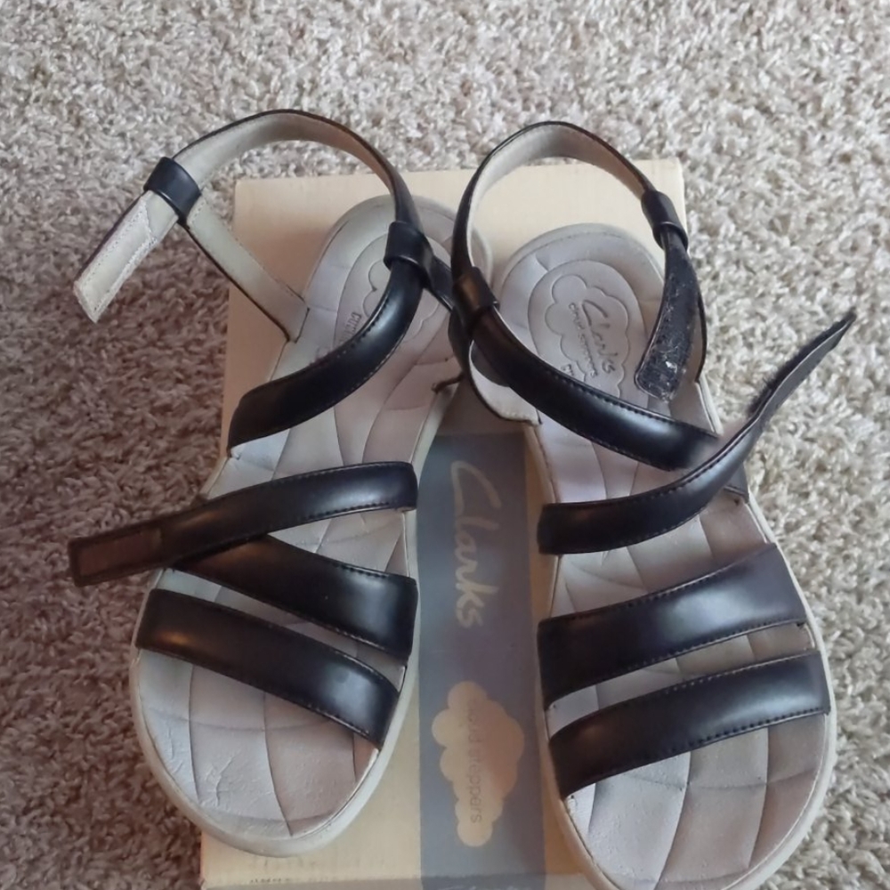 Women's Clark's cloud steppers size 8 - Picture 4 of 5